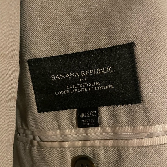 Banana Republic, two piece suit - Picture 2 of 3